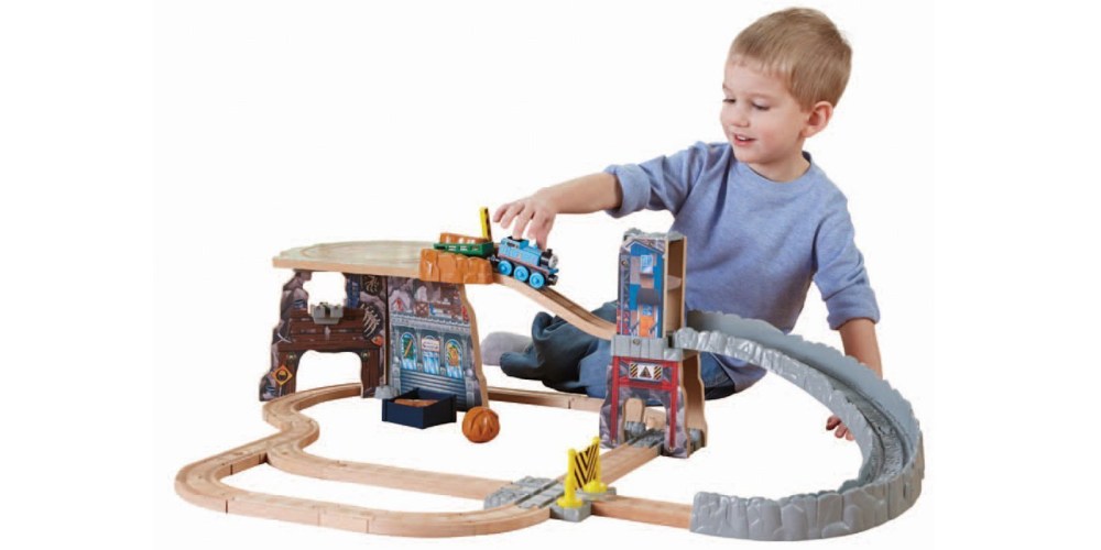 Thomas & Friends Wooden Railway Train Set