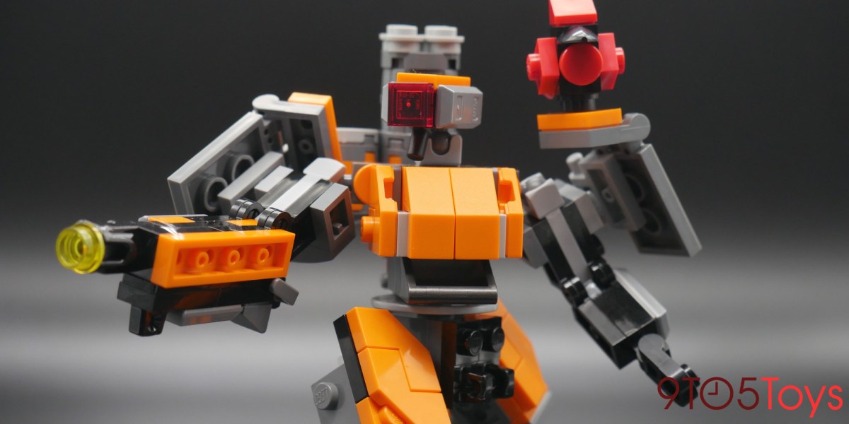 LEGO Overwatch Bastion Action Pose