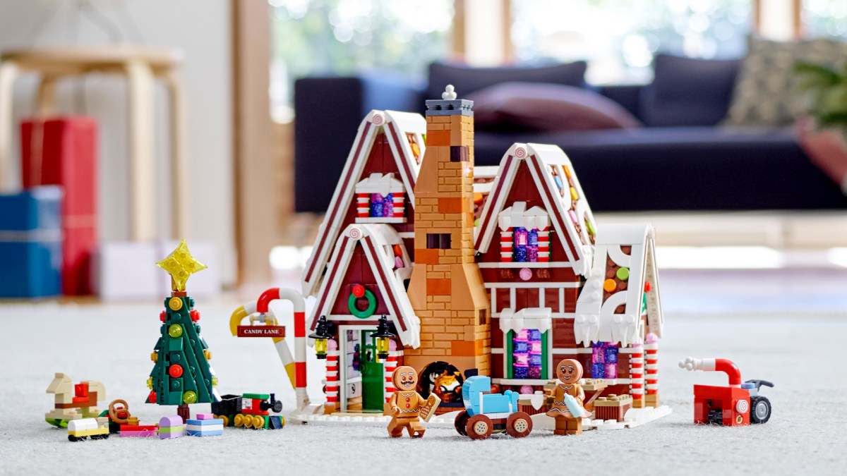 LEGO Winter Village Gingerbread House