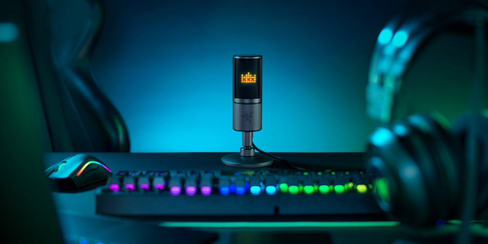 Razer Seiren Emote on desk with other Razer gear