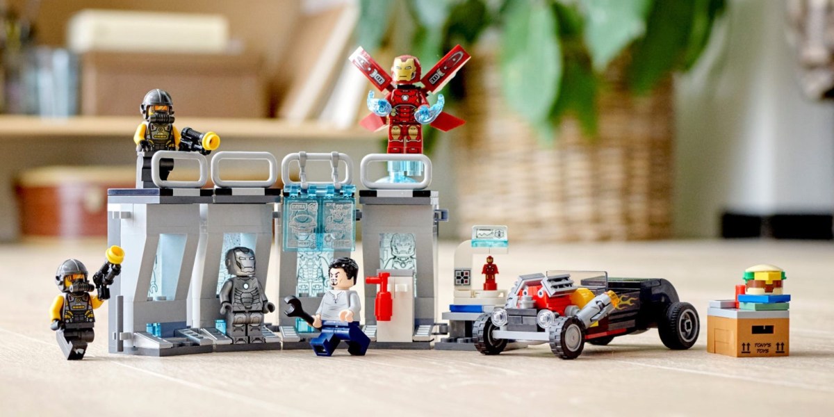 LEGO Iron Man Armory