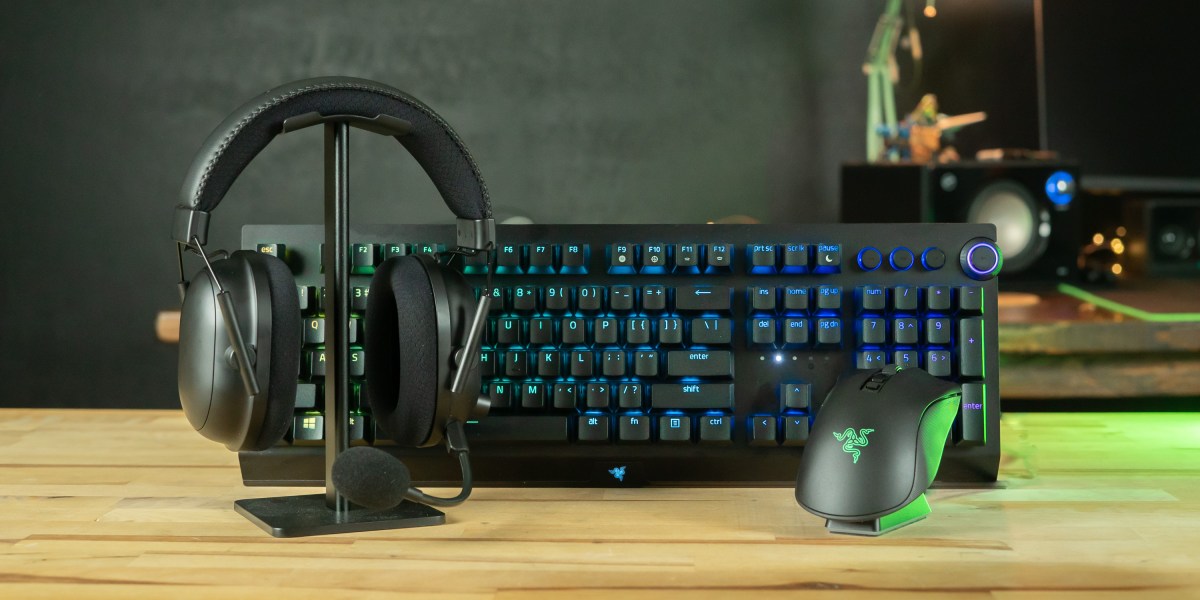 Razer's wireless flagship wireless peripherals on desk