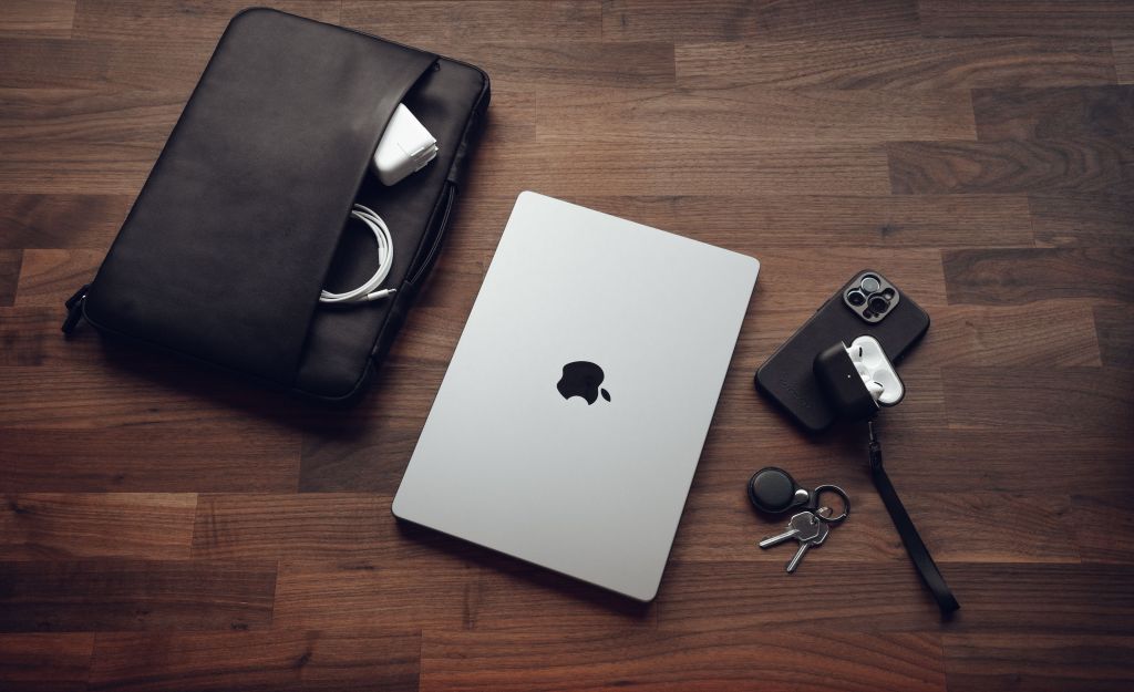 SANDMARC-leather Apple gear accessories