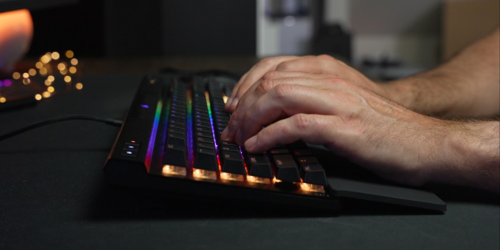 corsair-k70-rgb-pro-typing