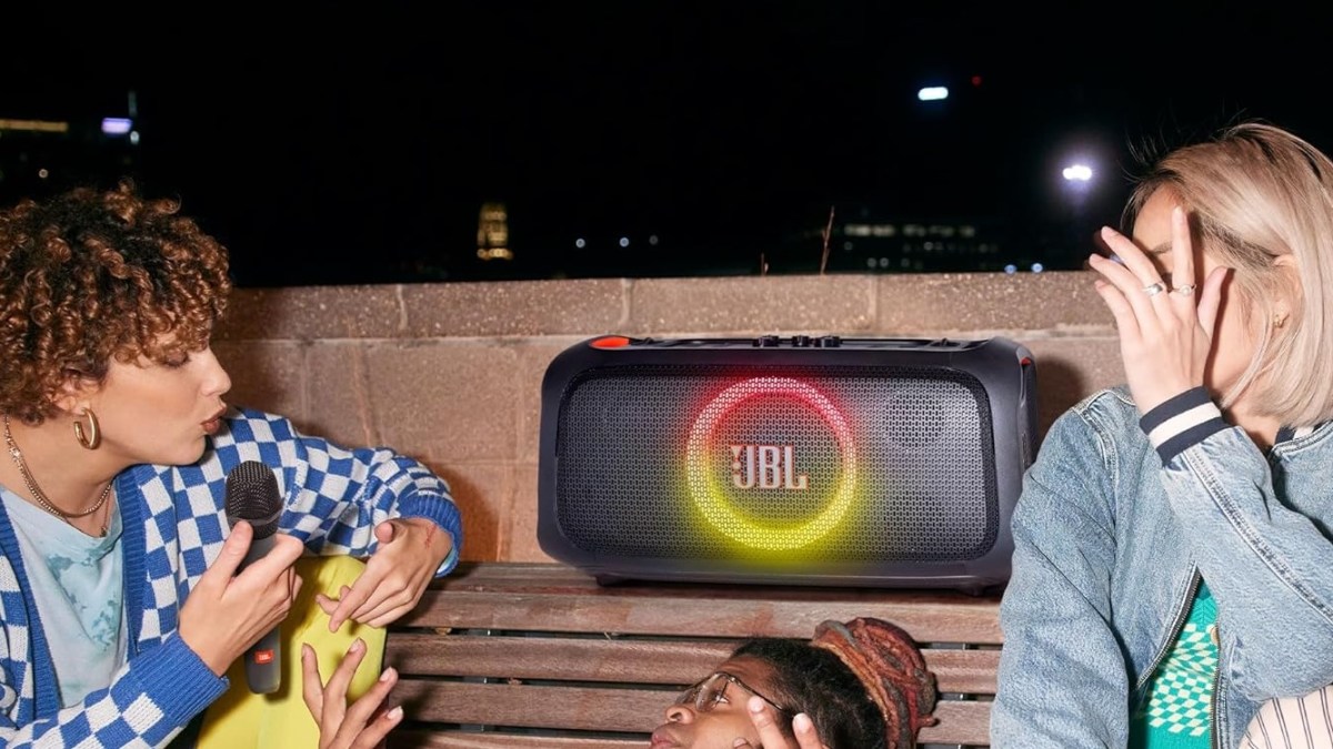 JBL PartyBox On-The-Go Essential
