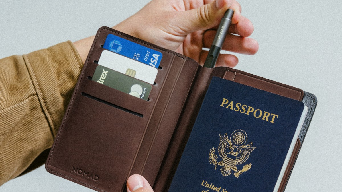 Nomad leather Passport Wallet