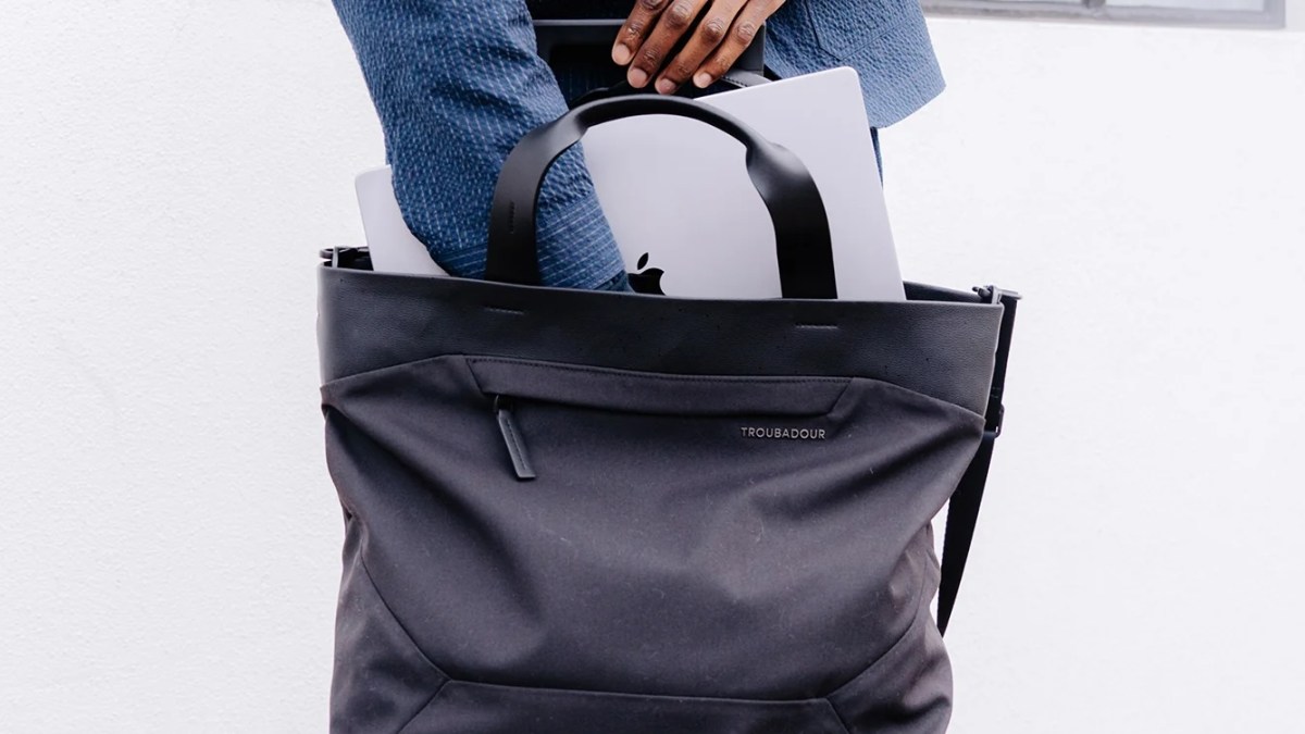 Apex Everyday Tote MacBook and laptop bag-01 copy