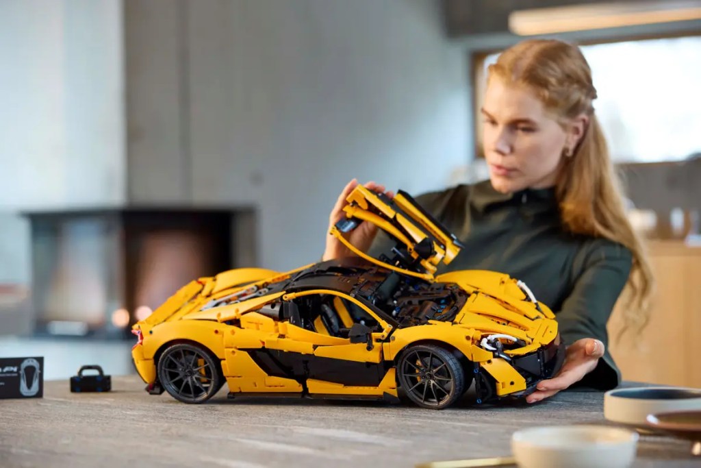 LEGO McLaren P1