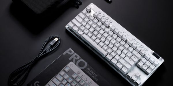 Image showing Logitech's G Pro X TKL in white.