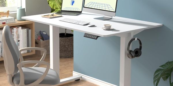 Image showing a render of FlexiSpot standing desk.